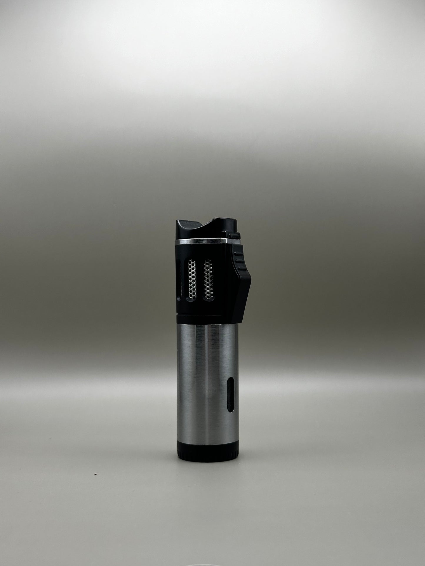 IGNIRO Jetline – Premium Triple-Jet Cigar Lighter with Built-In Rest