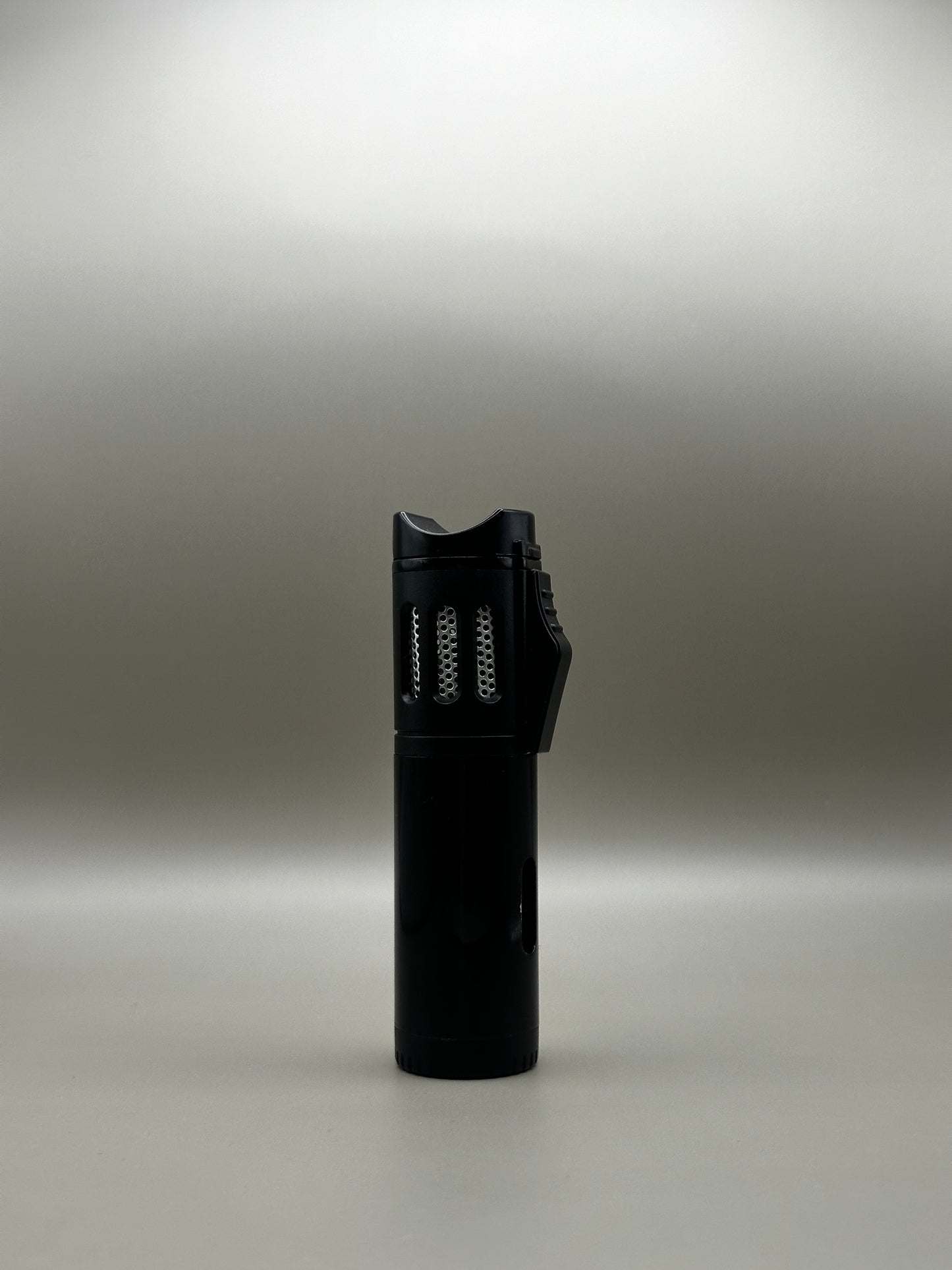 IGNIRO Jetline – Premium Triple-Jet Cigar Lighter with Built-In Rest